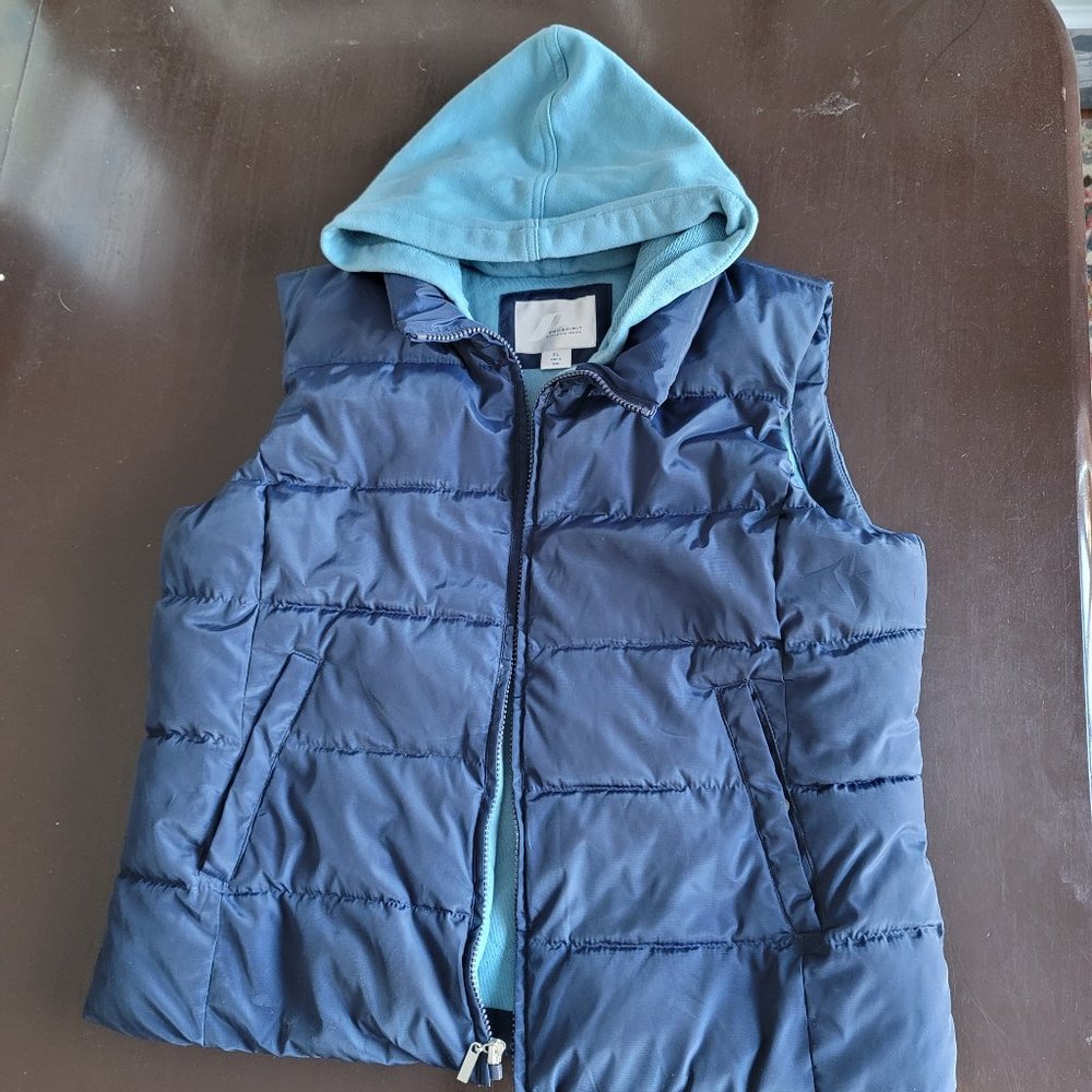 Winter vest with sweatshirt type hood